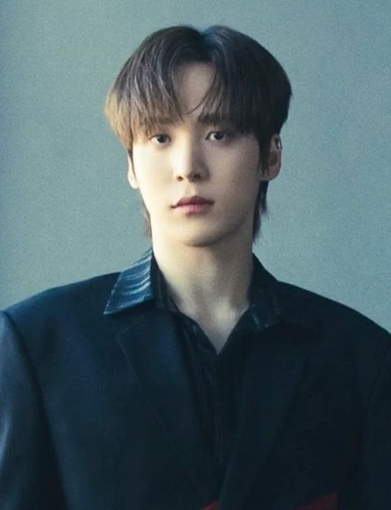 Editorial gallery of Yunho (ATEEZ) styled in soft summer outfits blending dusty mauve, mist blue, and slate neutrals, highlighting heather gray, dusty mauve, mist blue, slate green, and antique silver.